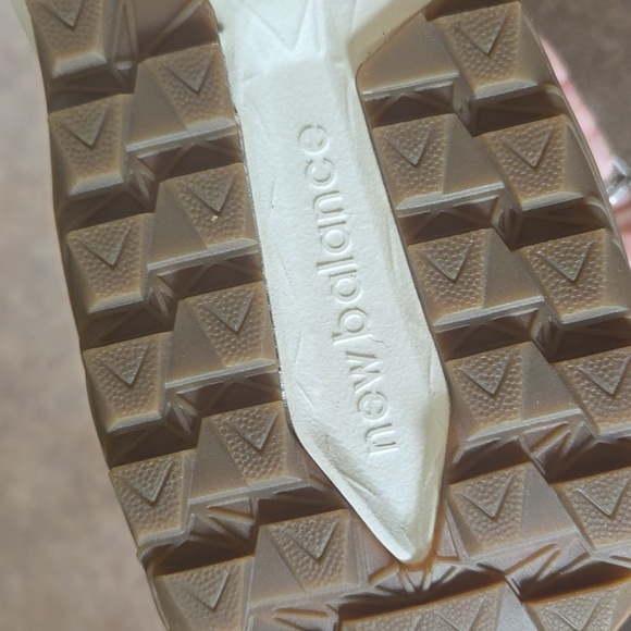 New Balance Cream/Coral Nitrel Trail/Running Sneakers - Picture 10 of 11